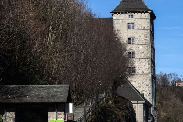 Tour d’Agaune, sur les vestiges du passé