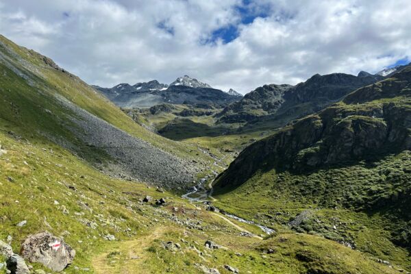 Le lac de Cleuson par l'ancien Bisse de Chervé