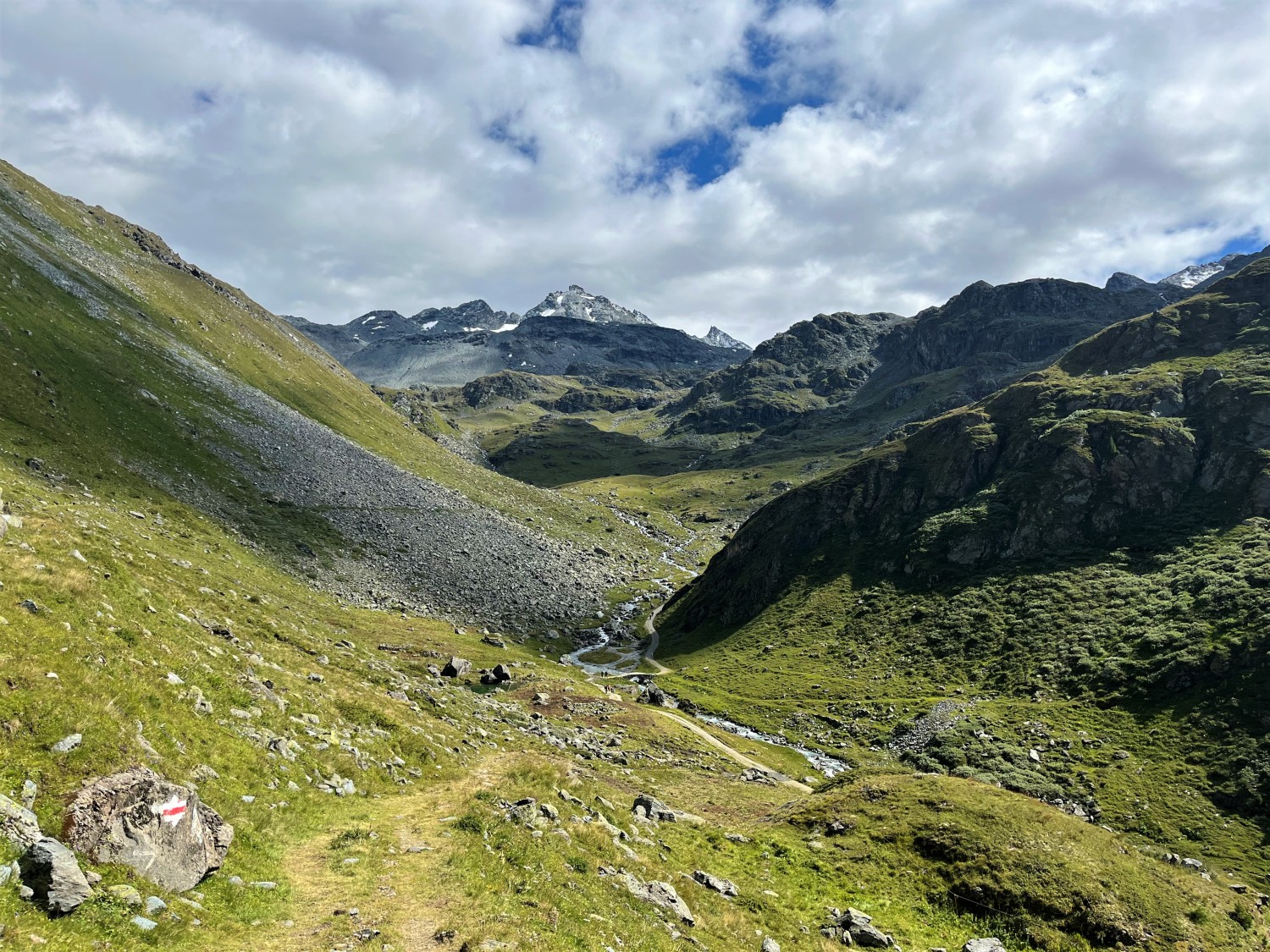 Descente depuis le barrage depuis Siviez_Copyright Florian Bouvet-Fournier_2020