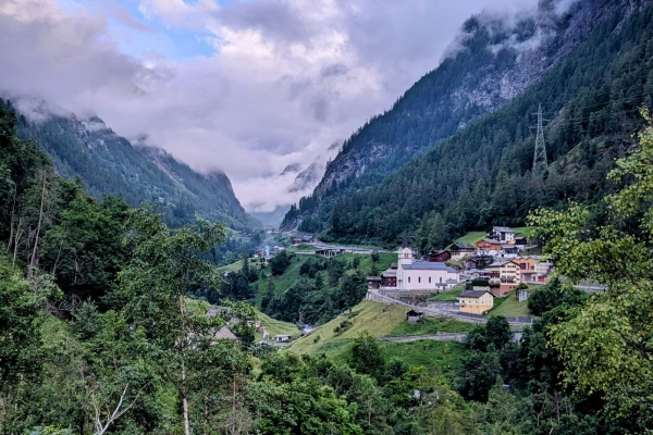 BISSE DE UNNERRIEDERI:  À LA DÉCOUVERTE D'UNE LIAISON OUBLIÉE