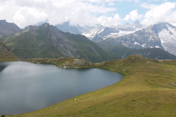 R40: Ferret - Lacs de Fenêtre - Col du Gd-St-Bernard
