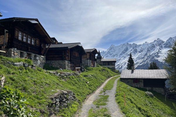 Randonnée panoramique dans le Lötschental